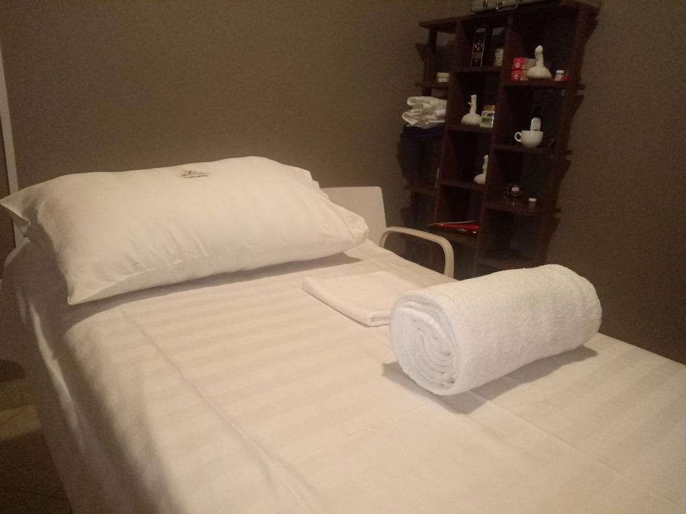 O'Jays Motel