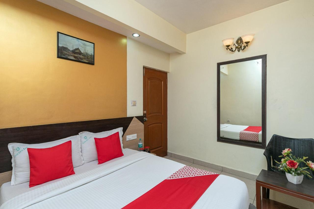 Treebo Golden Inn, 700 Mtrs From Promenade Beach