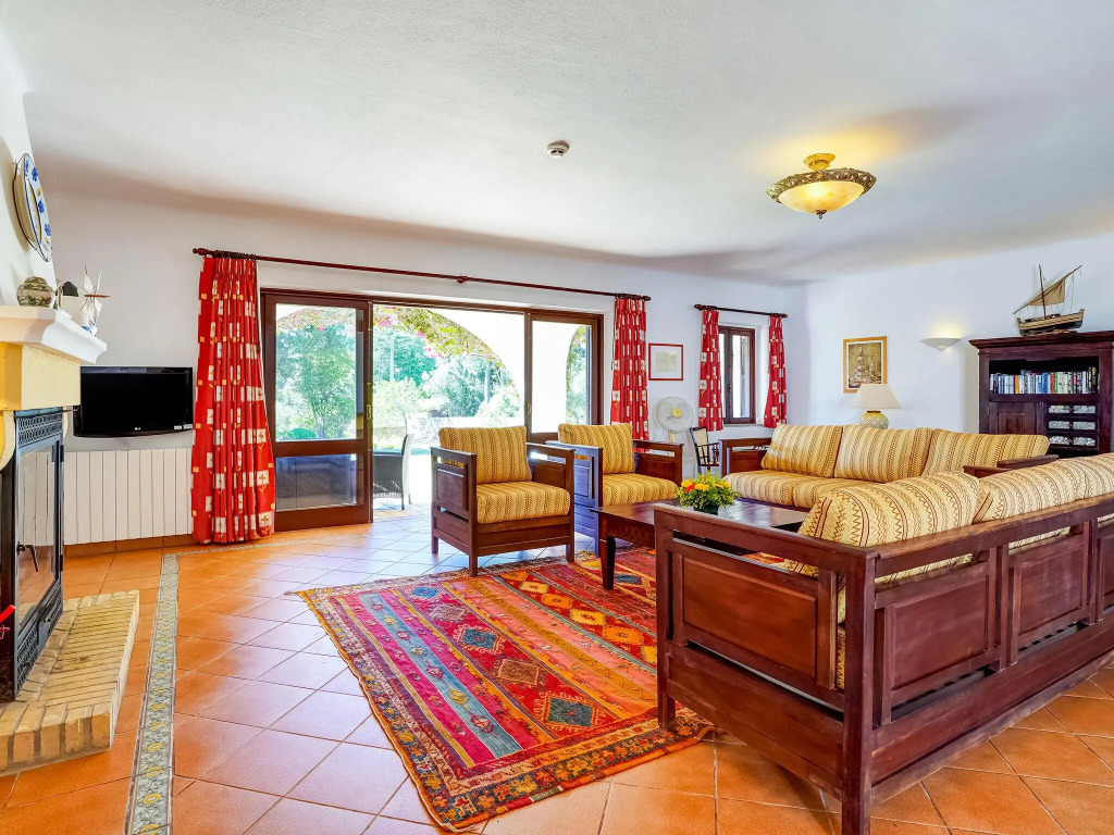 Stylish Villa  in Lagoa with Private Swimming Pool