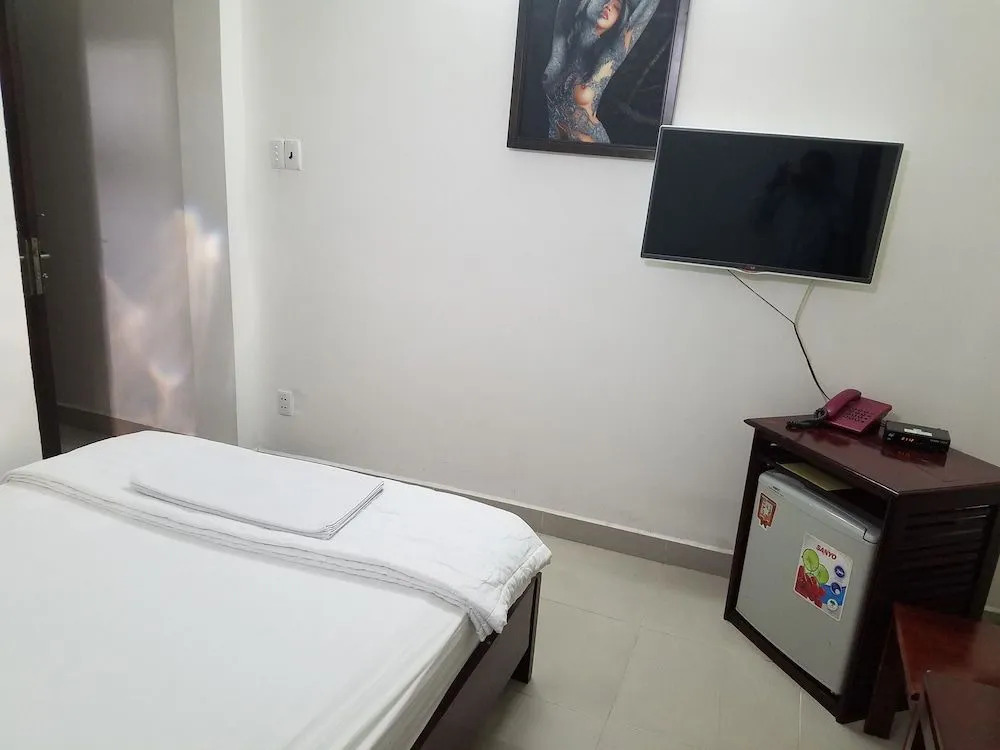 Đình Đinh Hotel