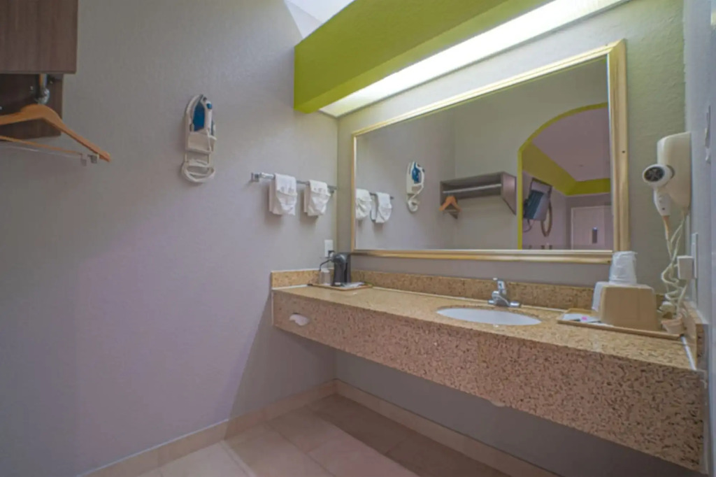 Отель Кема Kemah Days Inn