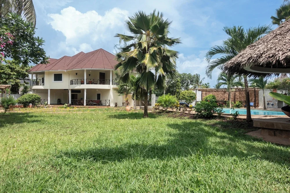 Black Pearl - Luxury Villa with private pool - near beach