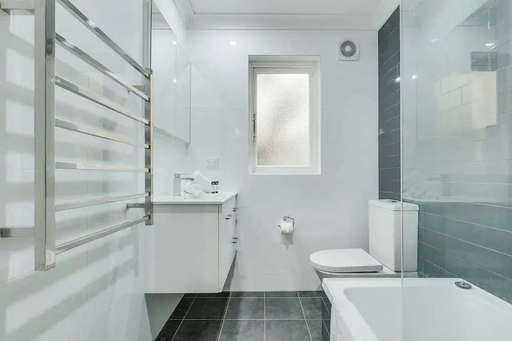 Art Deco 2-bed Close to City and Harbour