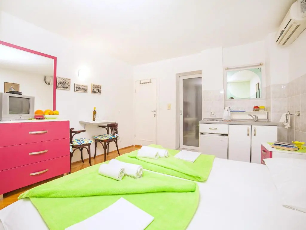 Apartments Adria