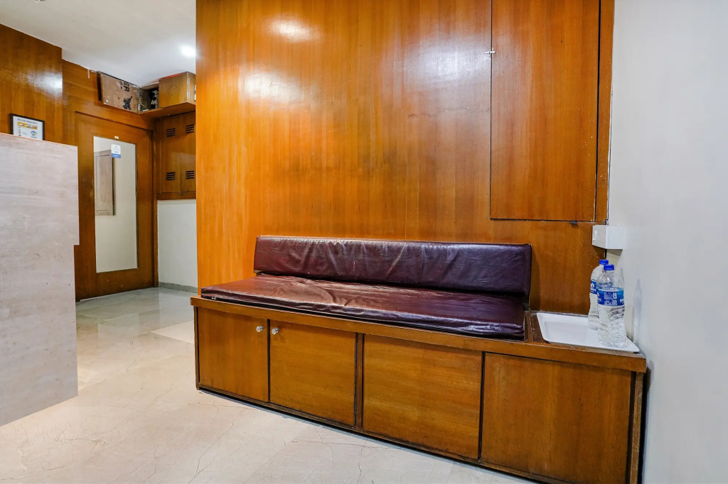 Deluxe Residency Nr- Mumbai International Airport