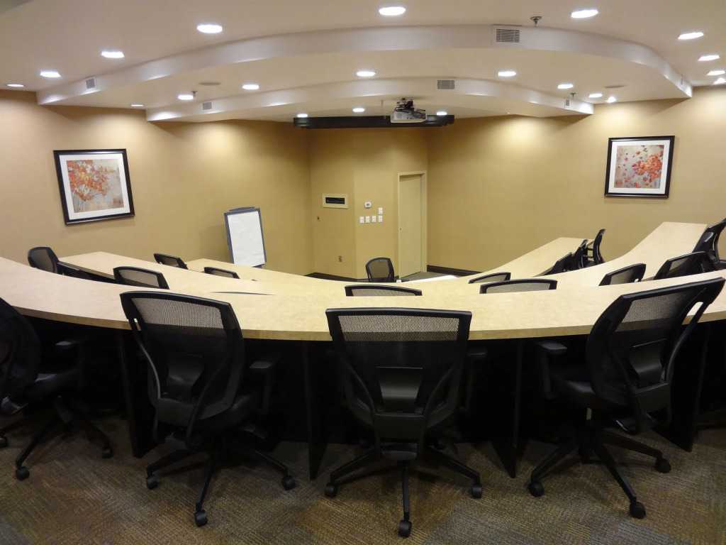 Holiday Inn Windsor - Ambassador Bridge by IHG