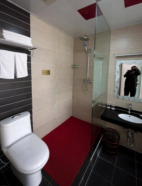 Jiaonan Jin Lan Business Hotel