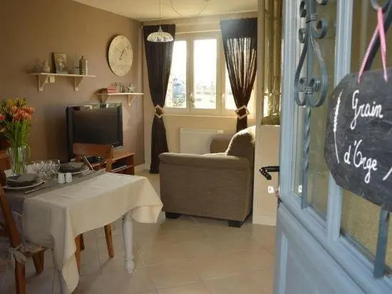 Le Clos Charmaine