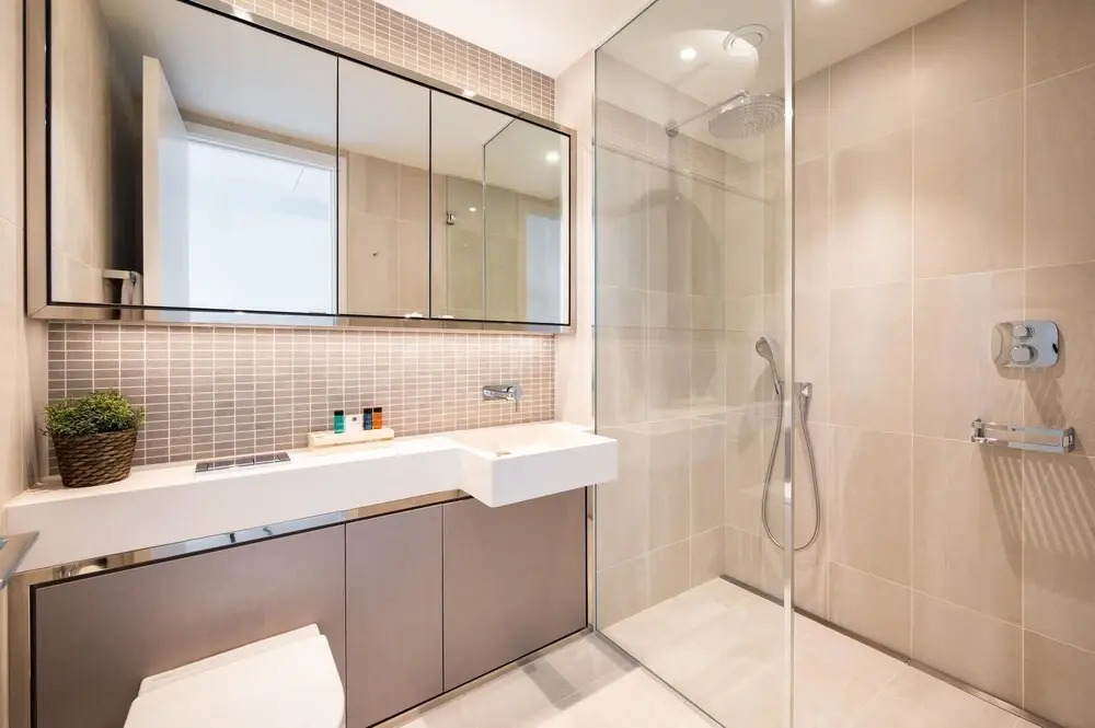 Deluxe two Bedroom Apartment in London s Canary Wharf