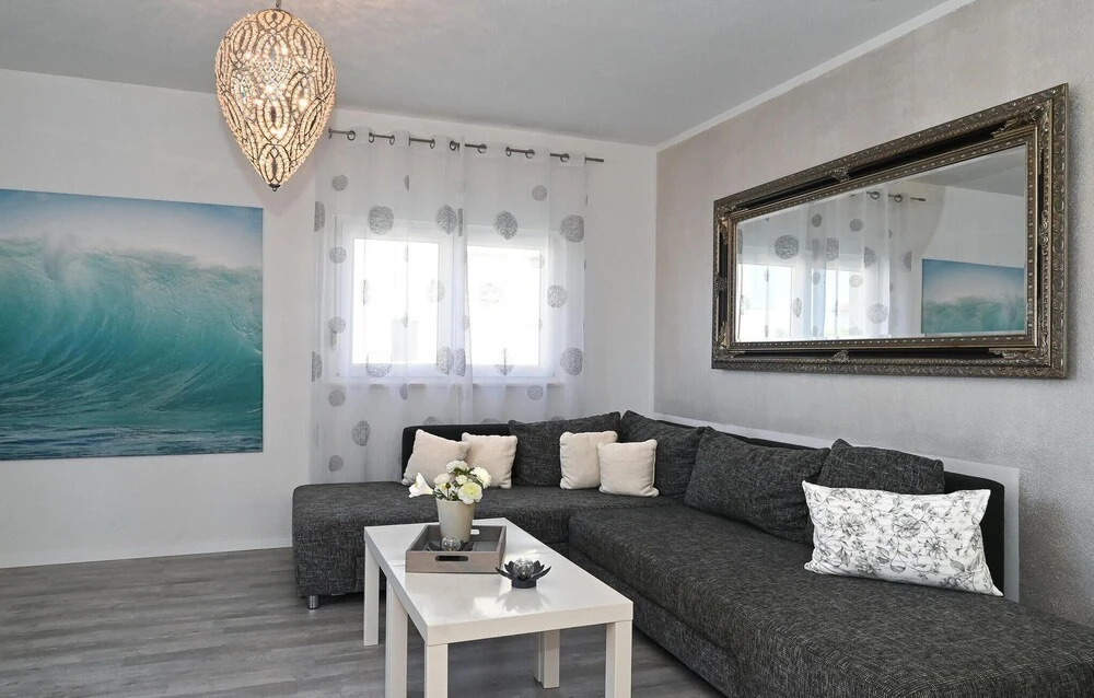 Stunning Apartment in Okrug Gornji With Wifi and 2 Bedrooms
