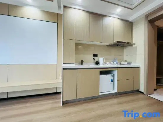 Wuhan Nanjing Garden S High-altitude Hotel (Hankou Railway Station Oceanwide CBD Branch)