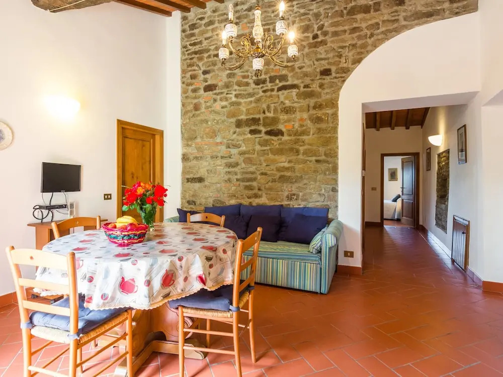 Attractive Apartment on Estate with Vineyards & Olive Grove near Florence