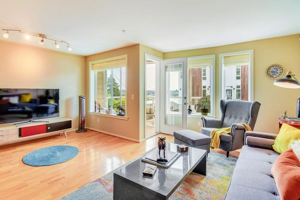 Lake View on Dexter - Two Bedroom Condo