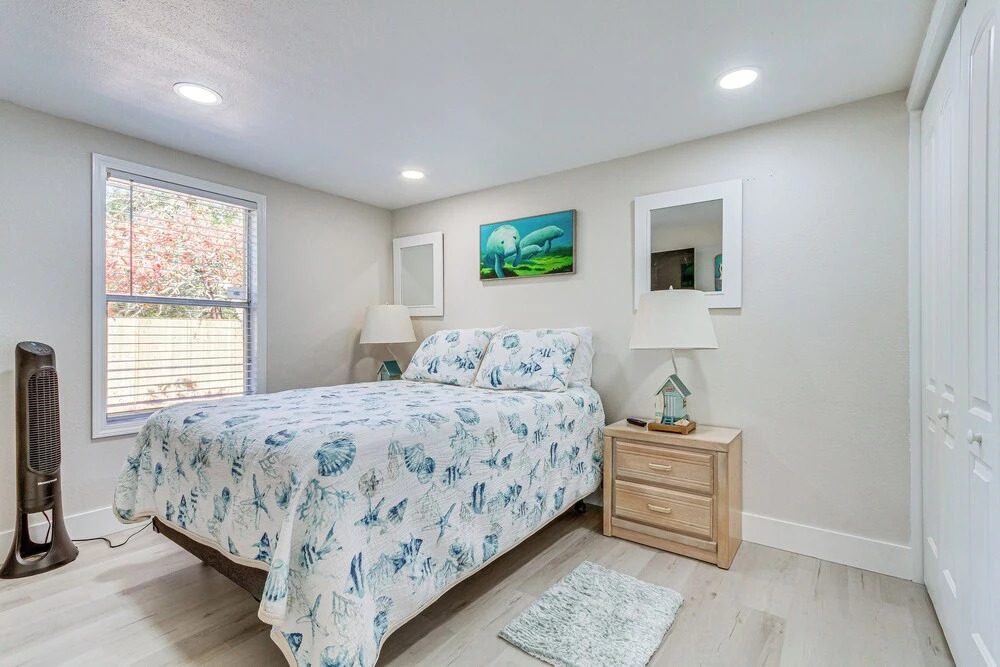 Gulf Breeze Home w/ Deck: Walk to Public Boat Ramp