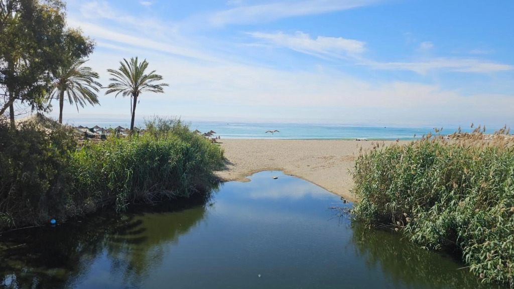 Puerto Banus 2linea playa con piscina y parking privado