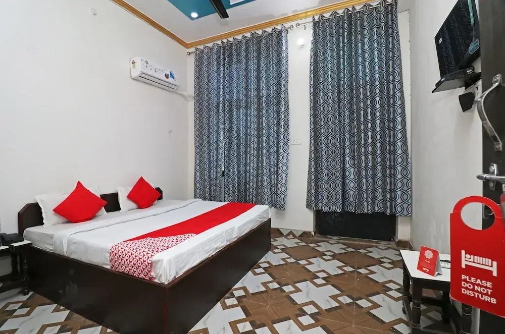 Hotel 4 U By OYO Rooms