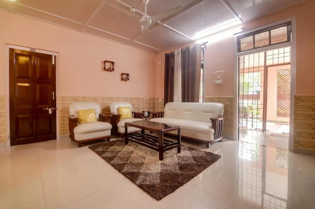 Trinayan Associates by OYO Rooms