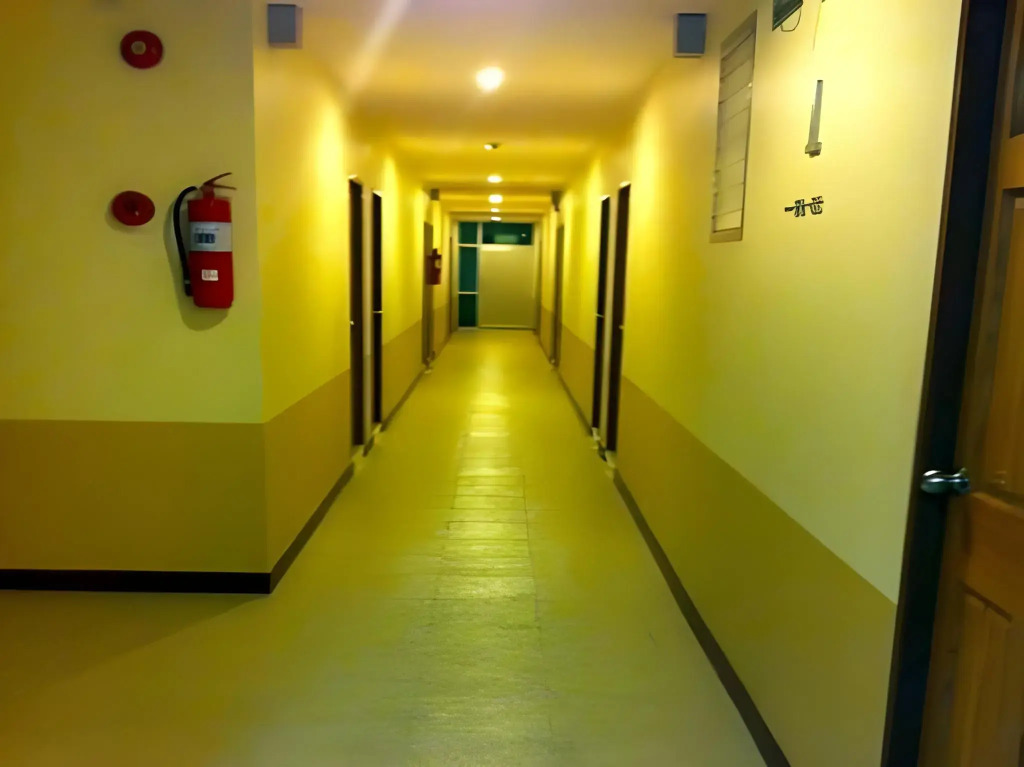 Trat Center Hotel