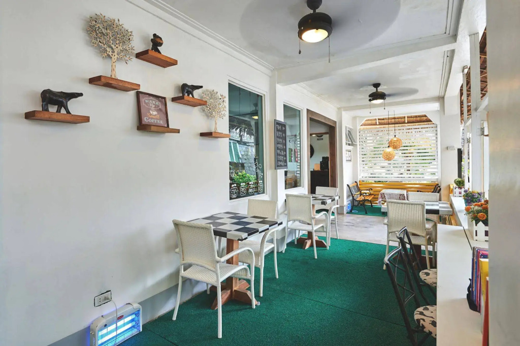 Paperhouse Resort