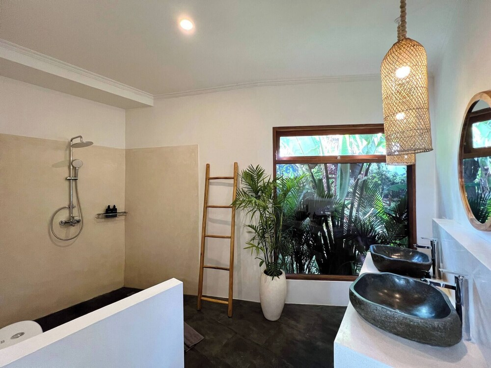 Casa Carolina Bali - Great 3 Bdr - Tumbak Bayuh Canggu