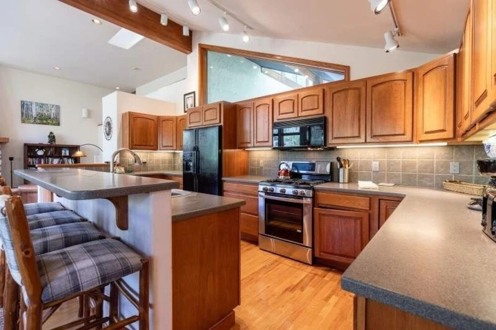 5-Bedroom 4 Bath Home,Sleeps 10, on free Town of Vail Bus Route