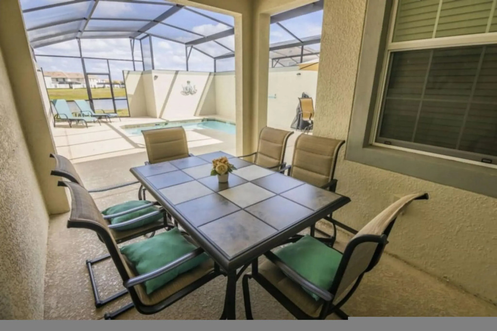 Just 5 Miles to Disney - Pool - Lake Views