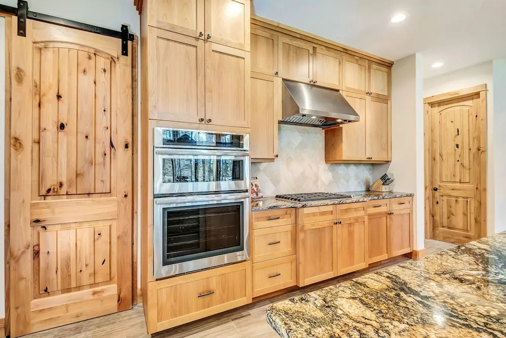 New Listing! On Deschutes River W/ Hot Tub 2 Bedroom Duplex