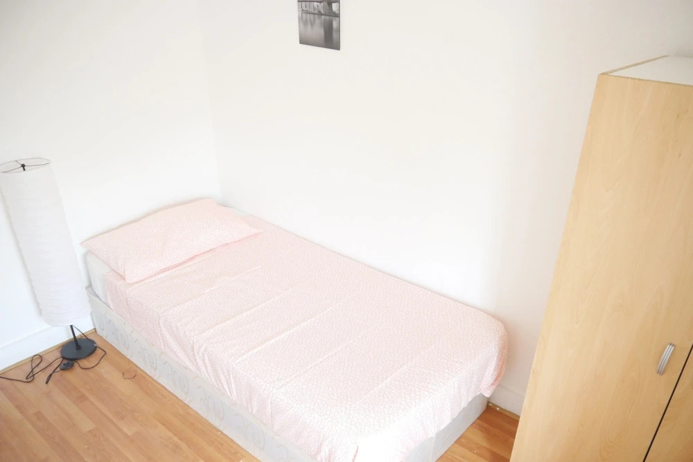 Oneroom