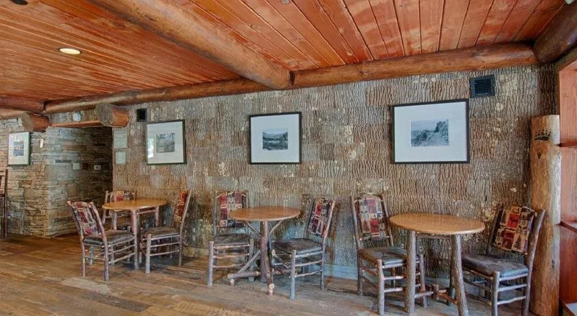 Old Creek Lodge