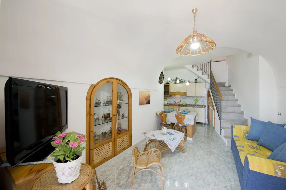 Casabona Holiday