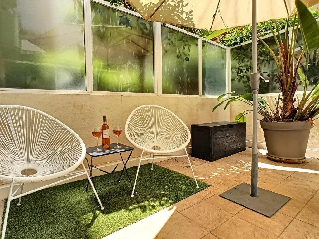 Nestor&Jeeves - BERLIOZ PATIO - Central - Residential area - Patio 20m