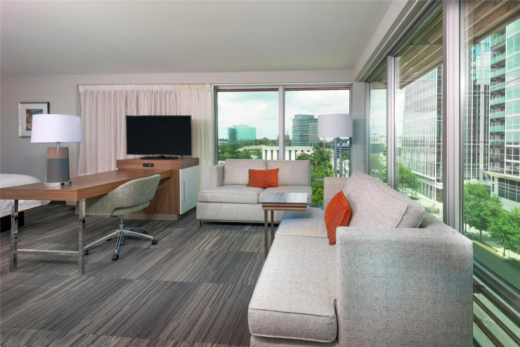 Hampton Inn & Suites Atlanta Buckhead Place