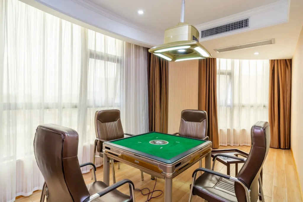 Vienna International Hotel (Huizhou Xinyu Government Square)
