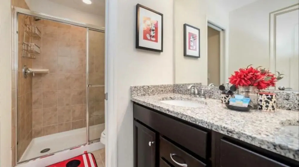 Beautiful 6 Bedroom Home With Private Pool and Game Room Ww1508