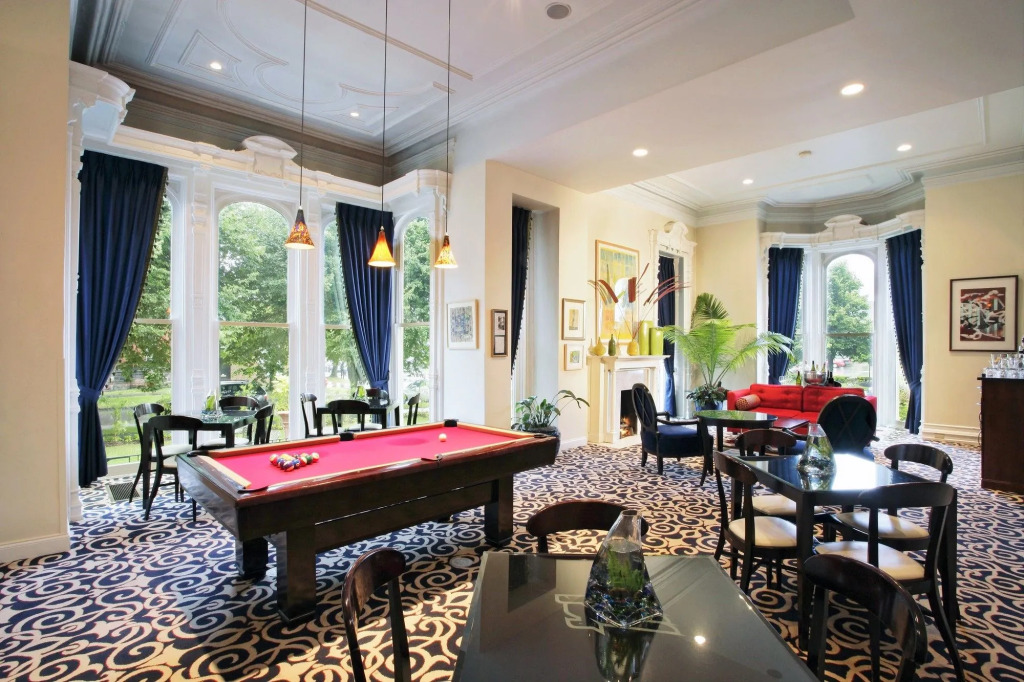 The Mansion On Delaware Ave