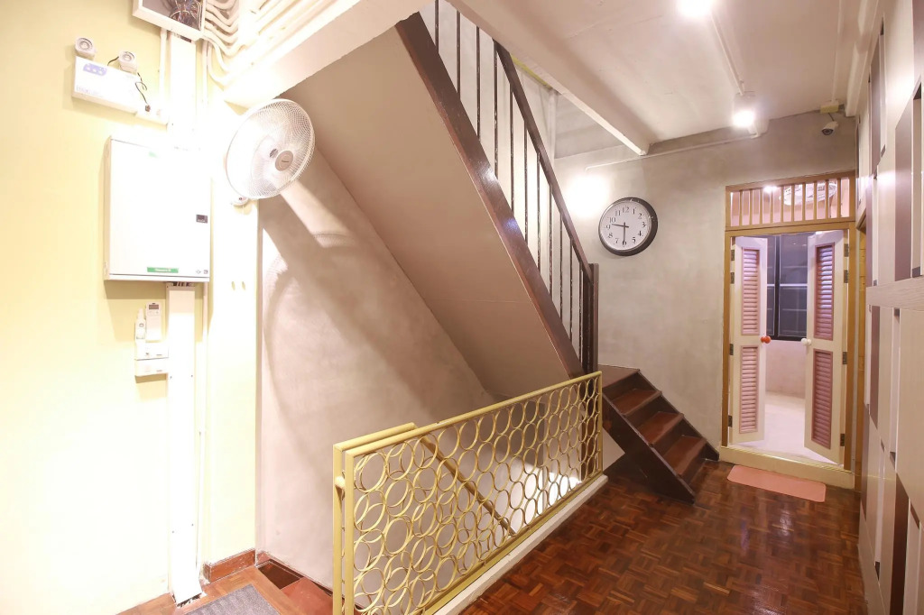 168 Hostel