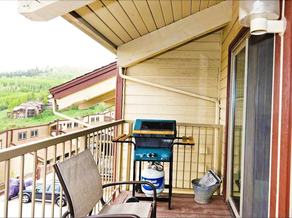 55 Upper Woodbridge Rd Unit F-4 - 3 Br condo by RedAwning