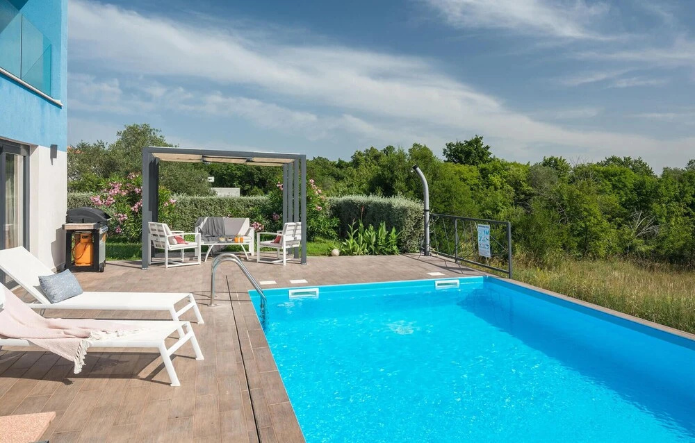 Beautiful Home in Valica With 2 Bedrooms, Wifi and Outdoor Swimming Pool