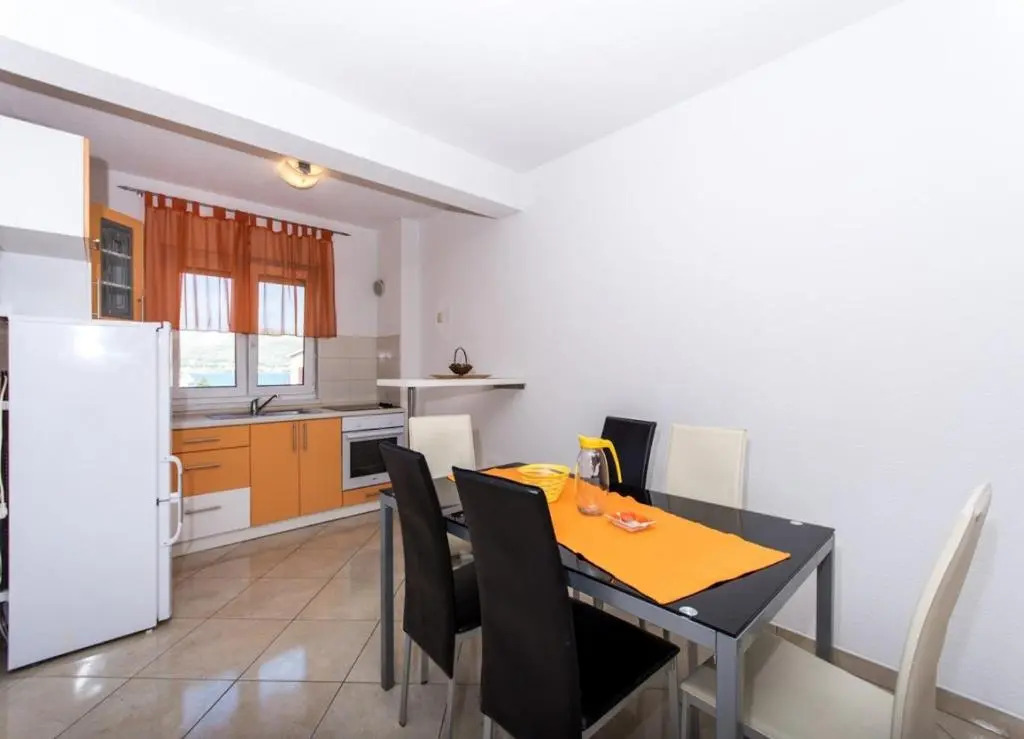 Apartments Slavica - 70m to beach