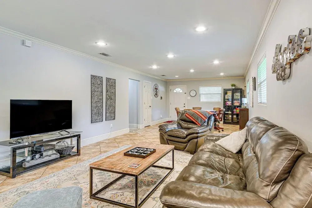 Walk to Texas A&m: College Station Home w/ Yard!