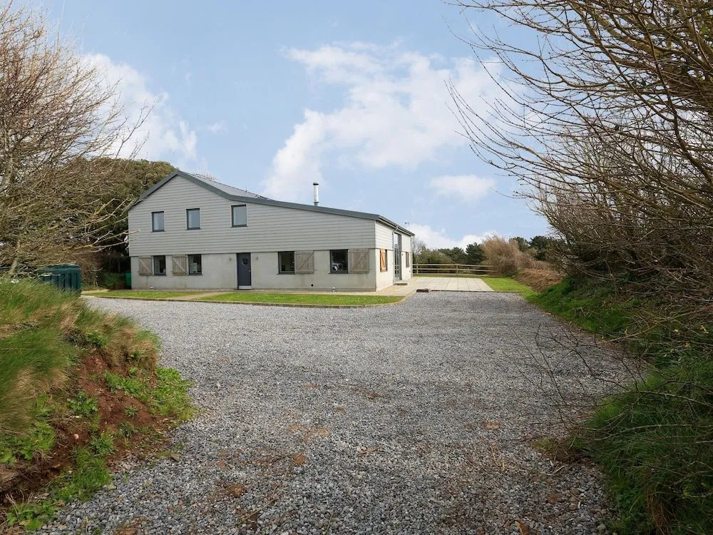 Moult Hill Barn