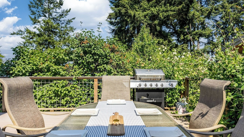 Panoramic Saratoga Passage Views Elegant Whidbey Home by Avantstay