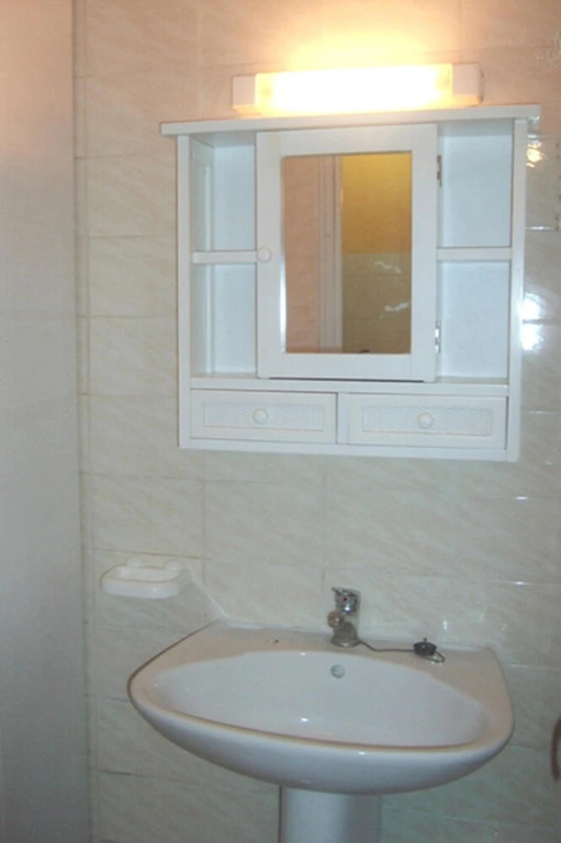 House With 2 Bedrooms in Brouchaud, With Enclosed Garden and Wifi