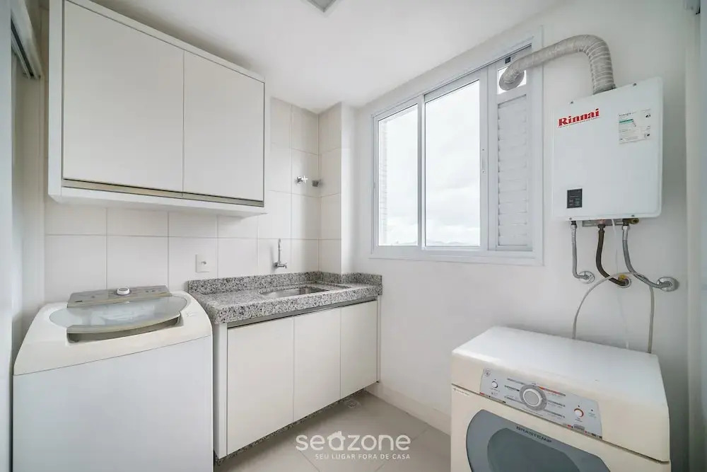 Seaview Apt Condo w/ Pool & BBQ Vce1102
