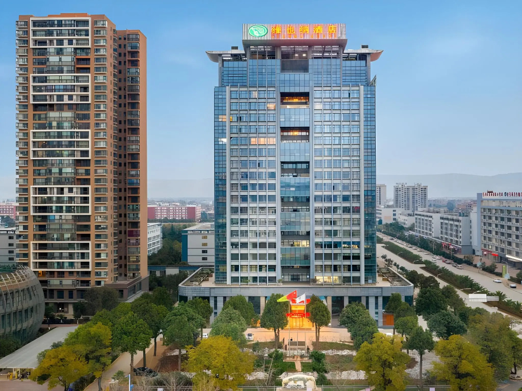 Vienna Hotel (Qujing High Speed Railway Station Wuguanyi Center)
