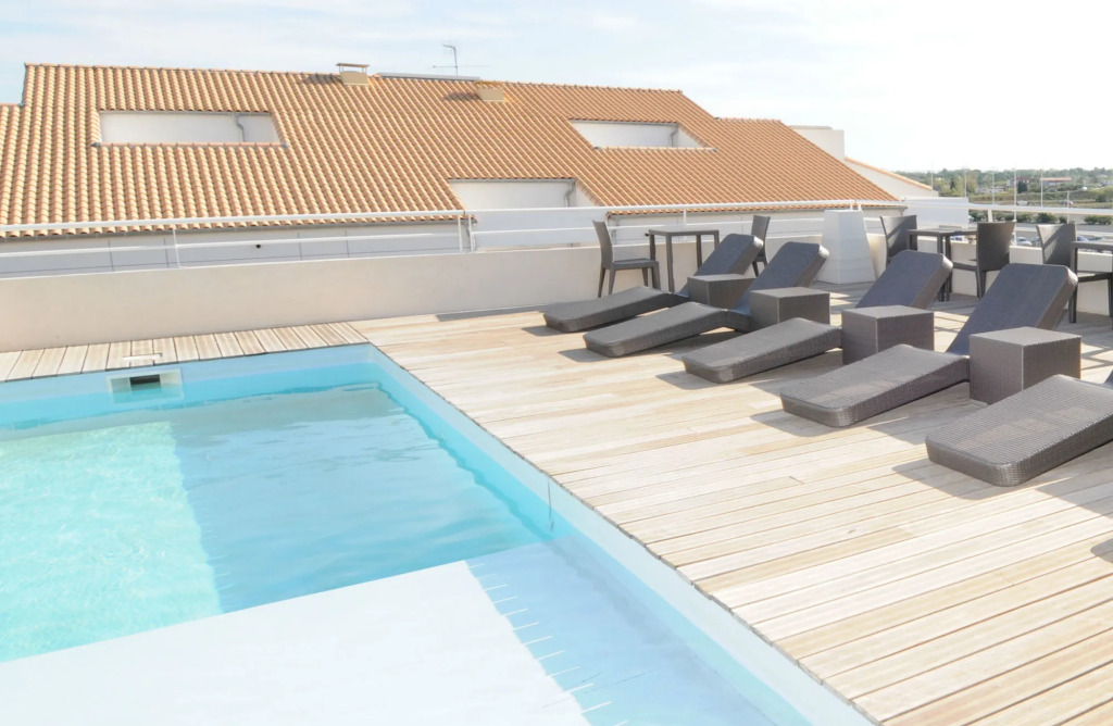 Hotel Grand Cap Rooftop Pool