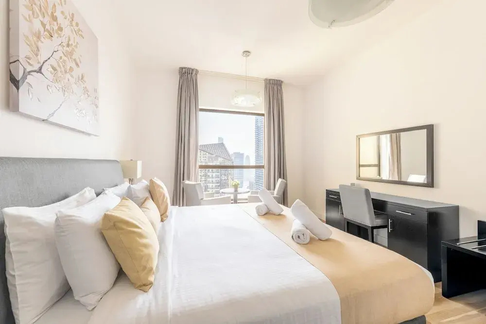 Luxe Marina View Retreat - 2BDRM