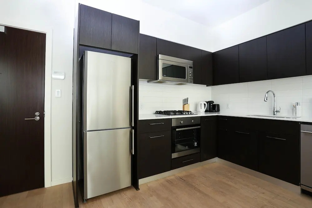 DT Richmond condo by Elevate Rooms