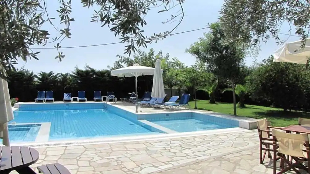 Palirria Hotel & Studios