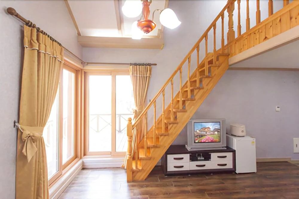 Pyeongchang Daegwanhillhouse Pension